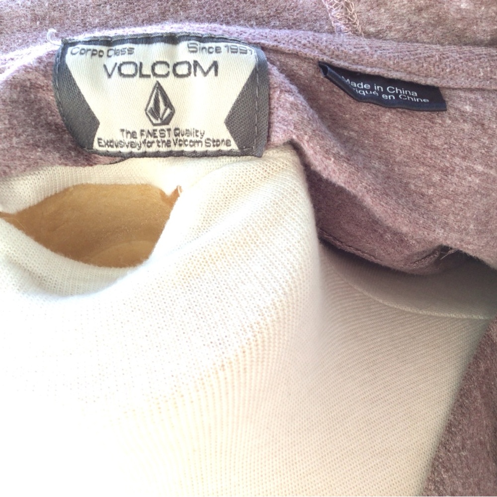 Volcom Signature Patterned Hooded Long Sleeve Shirt - Picture 6 of 8